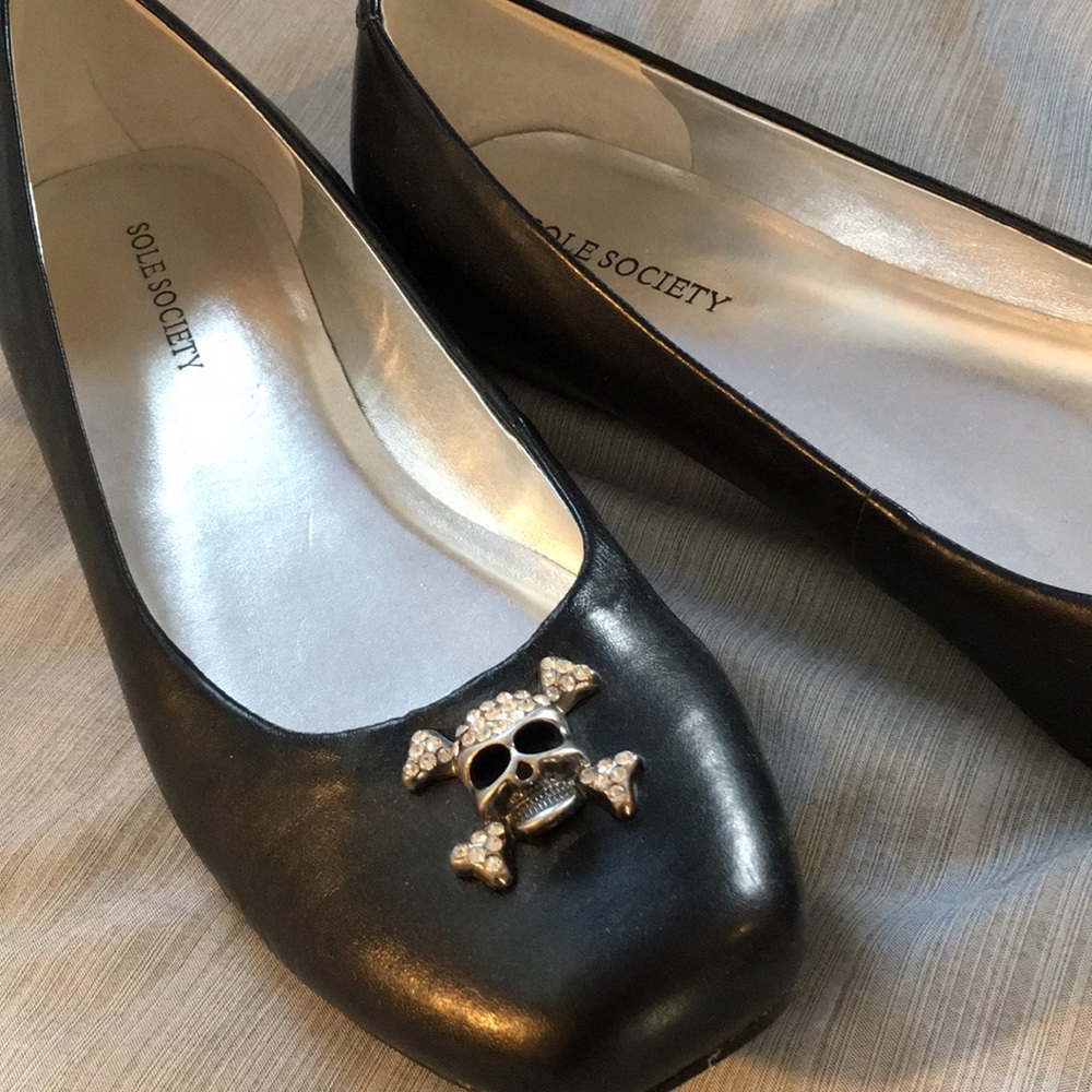 Sole Society skull and cross bones flats LIKE NEW